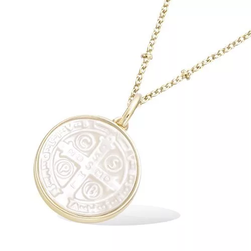 PND P/OR FORME RONDE NACRE MOTIF CROIX DE SAINT BENOIT